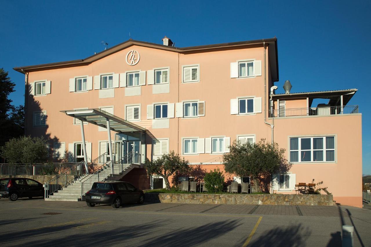 Hotel Kozana Dobrovo Exteriör bild